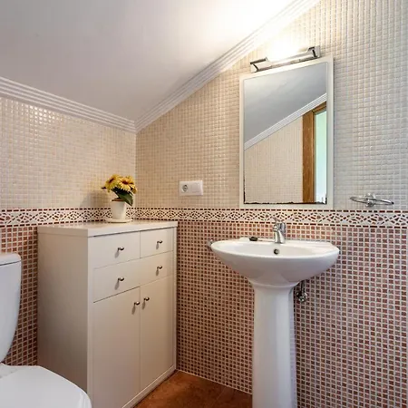 Ruralia Apto Rural El Alagüezo 4 Personas * Nueva De Llanes